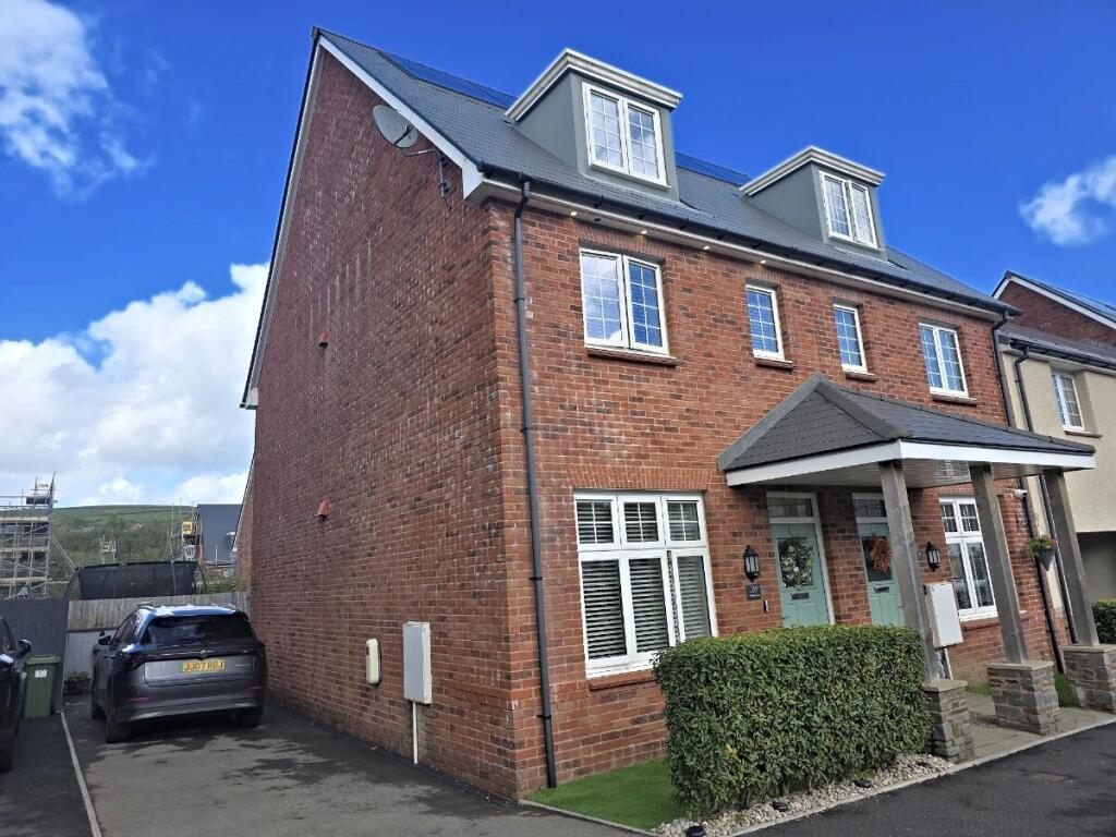 Main image of property: Cilgant Eirin, Tonyrefail, Porth,