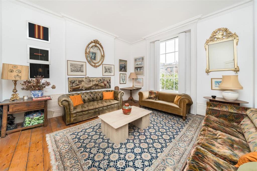 House in London - View 3