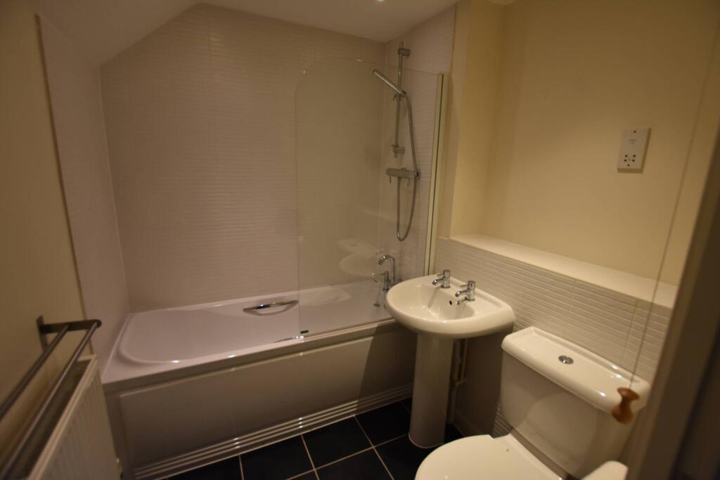 Apartment in Exeter - More