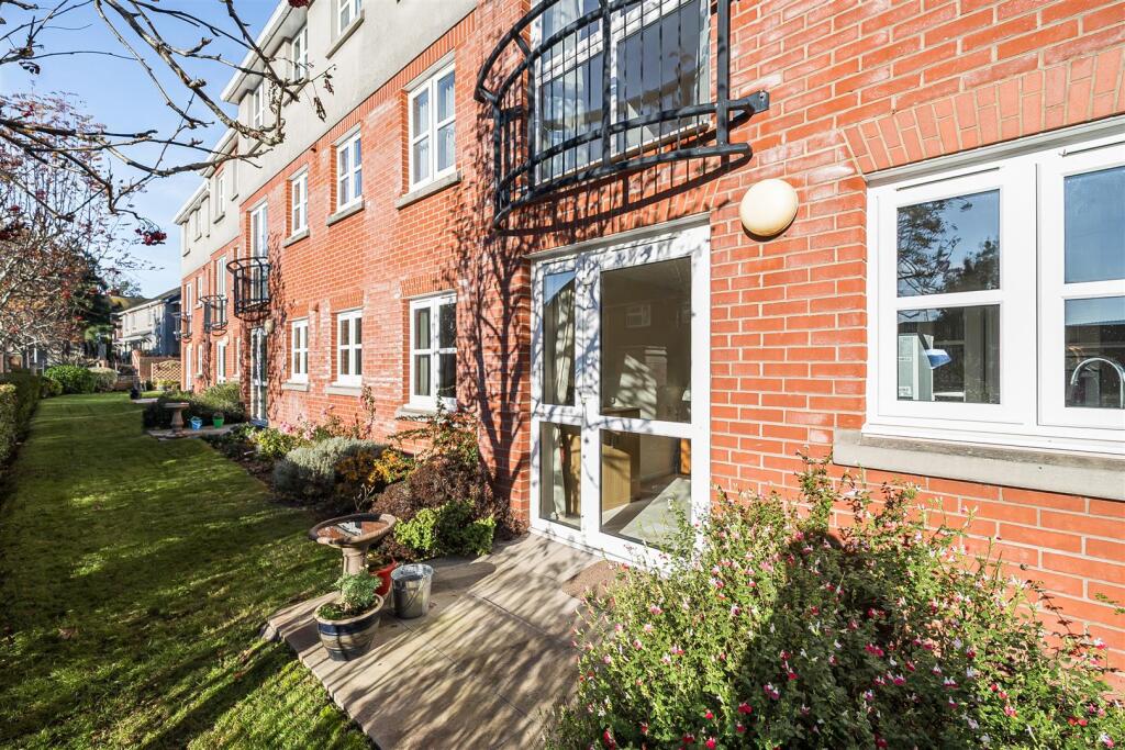 Meyer Court, Exeter, Devon photo 2