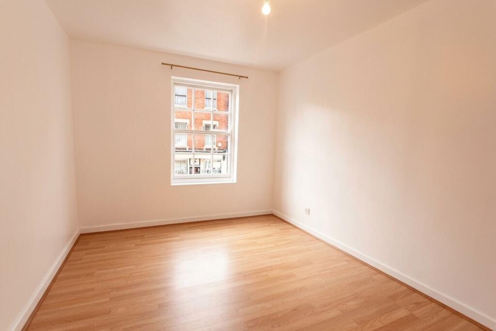 Apartment in Gloucester, Kings Barton - View 4