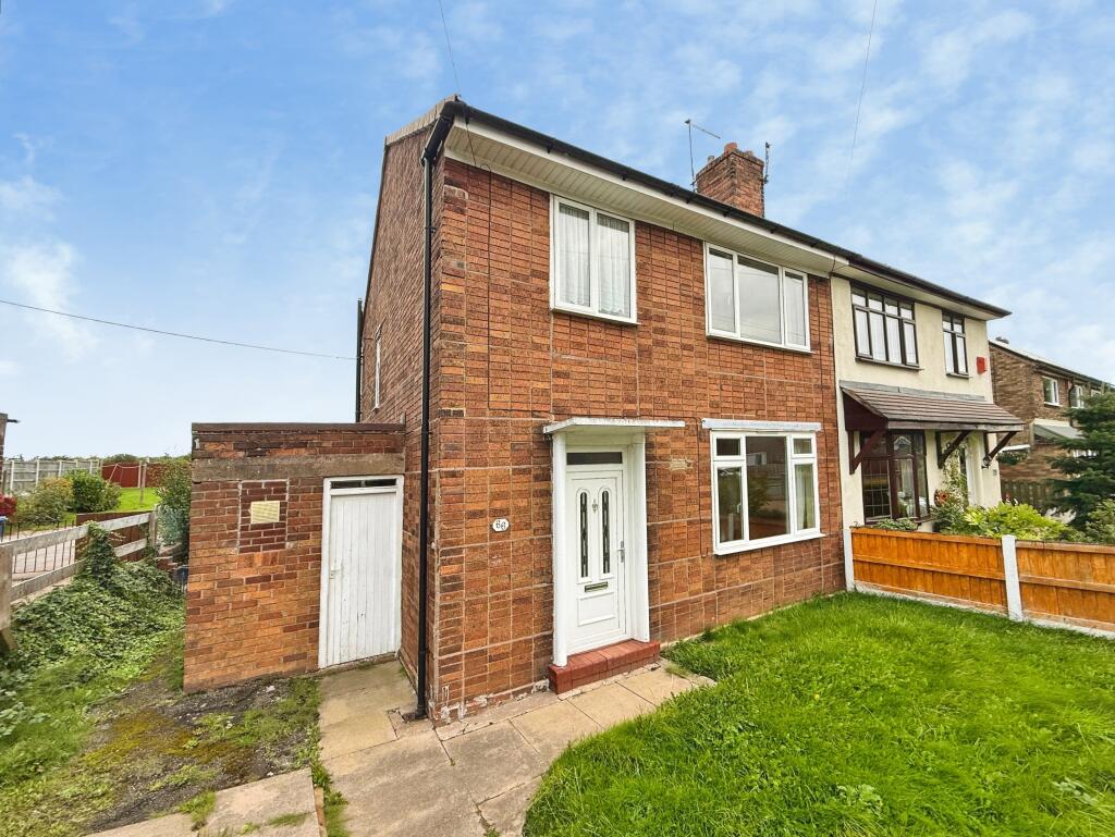 Main image of property: 66 Arnold Grove, Newcastle, Staffordshire ST5 8LD