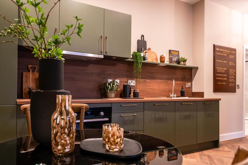 Additional image 3 of 2 Bedroom Apartment For-Sale | Fountain Court, Steelhouse Lane, Birmingham, B4