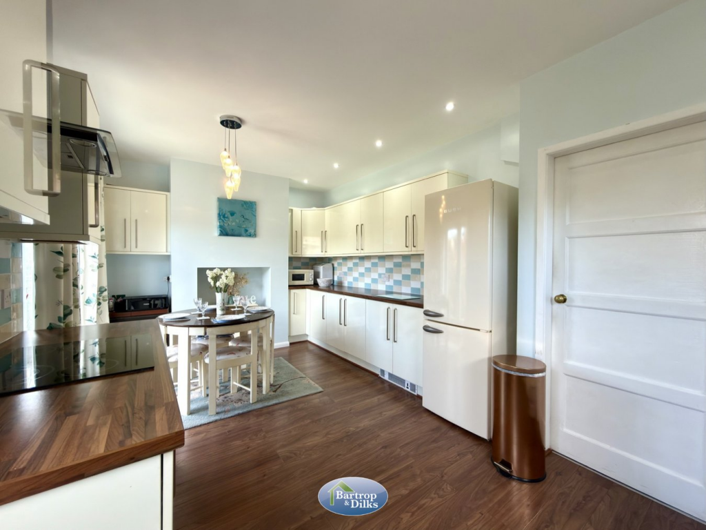 Valley Road, Worksop, S81 photo 2