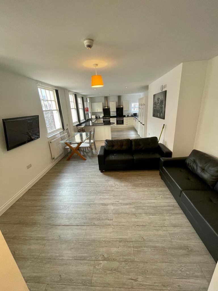 Main image of property: 8 Queen Anne Terrace