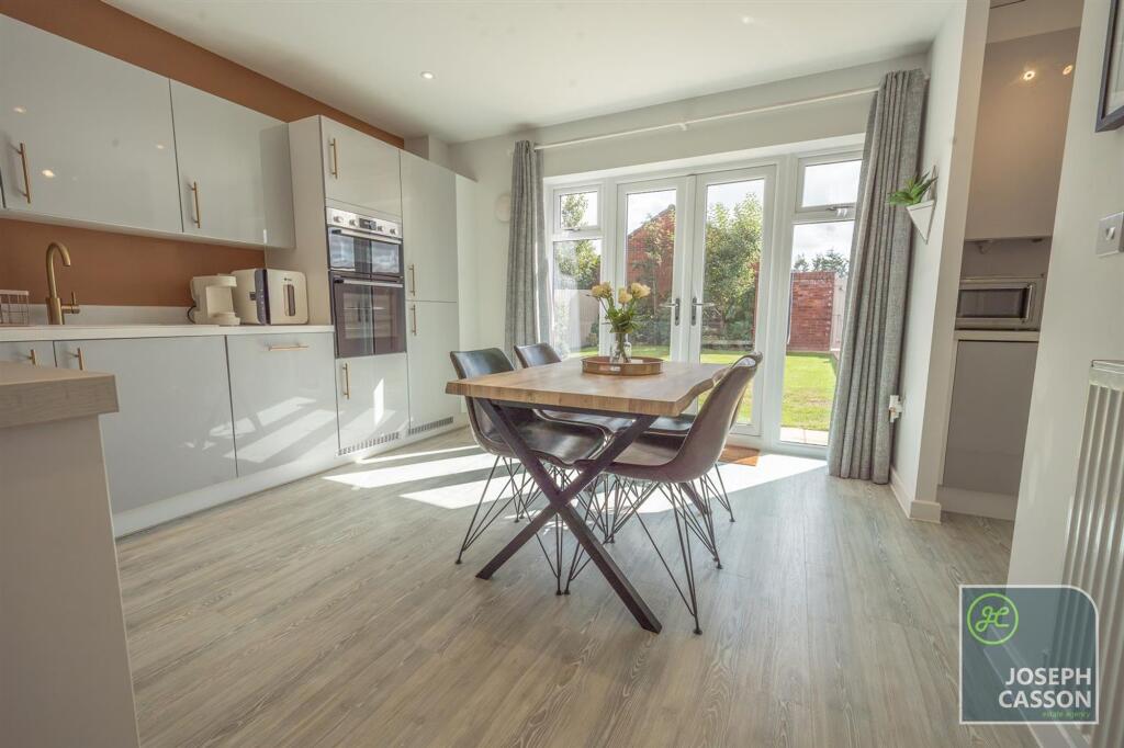 House in Taunton - View 5