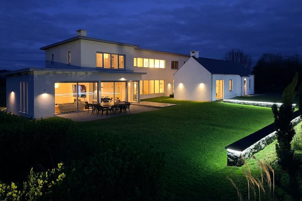 Main image of property: Ballymacreese Cottage, Ballyneety, Limerick, V94FXV4