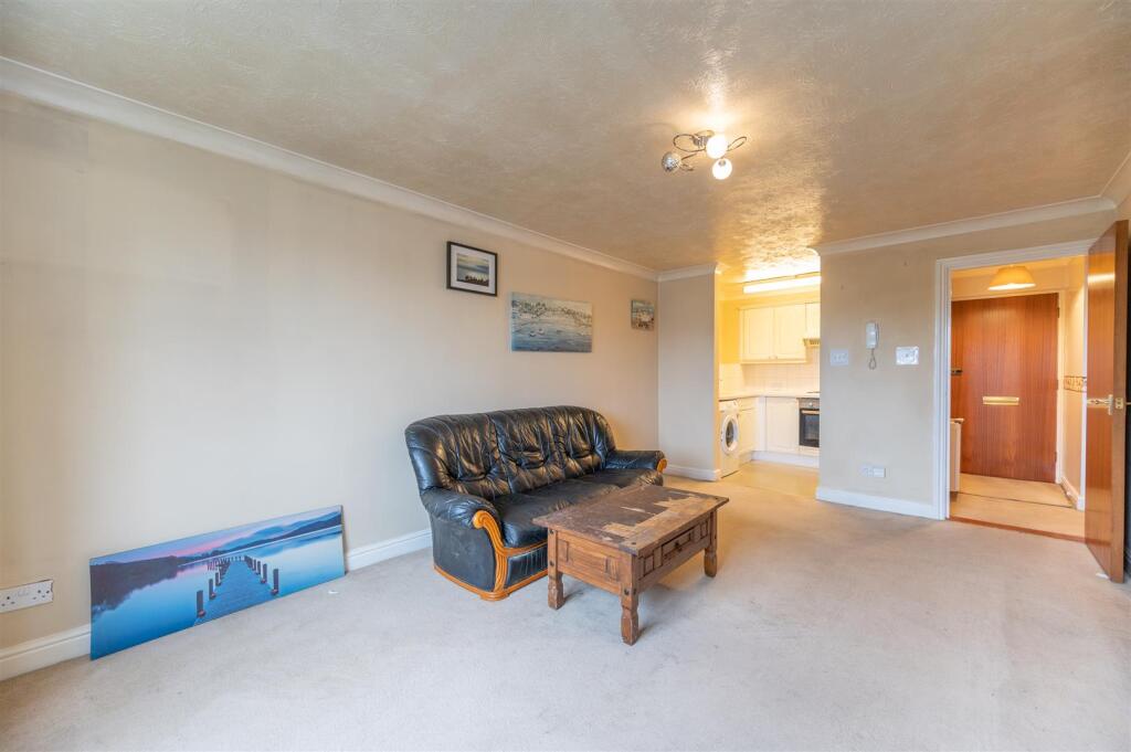 Southwood Road, Hayling Island photo 4