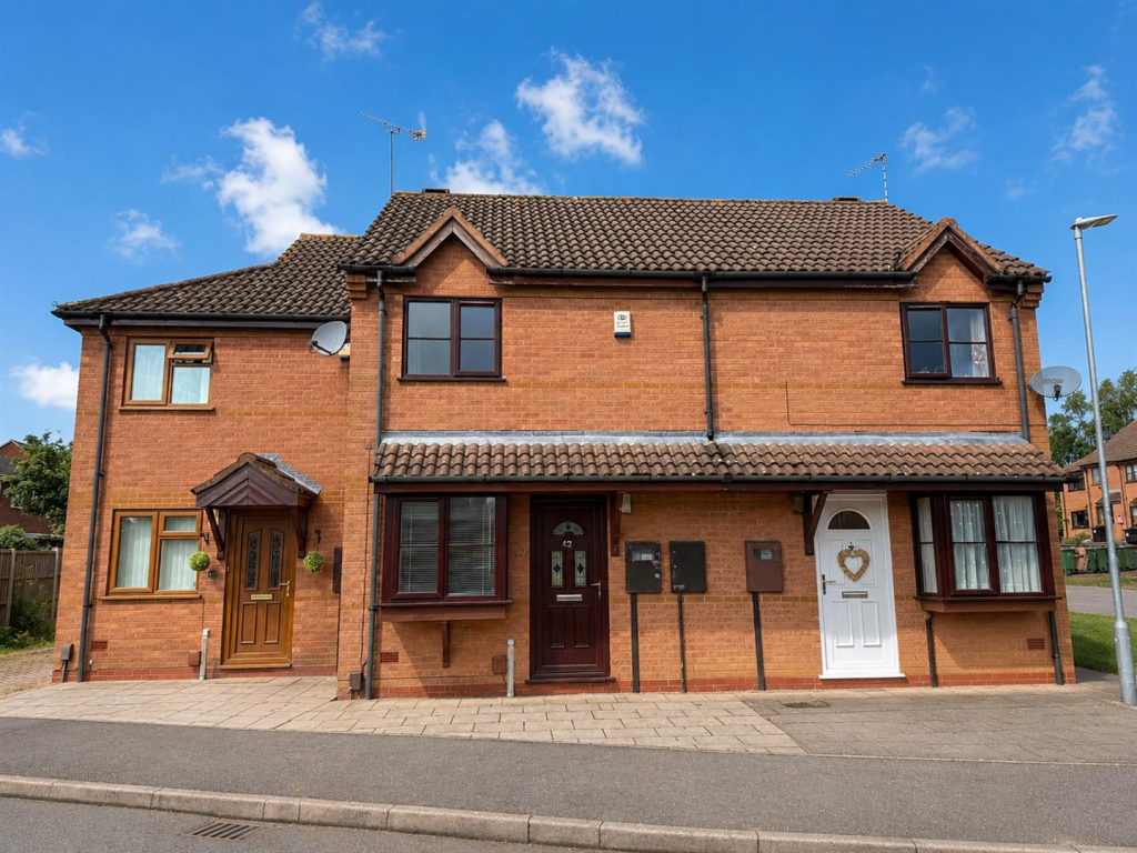 2-bed house on Little Dale, Wigston, £200,000