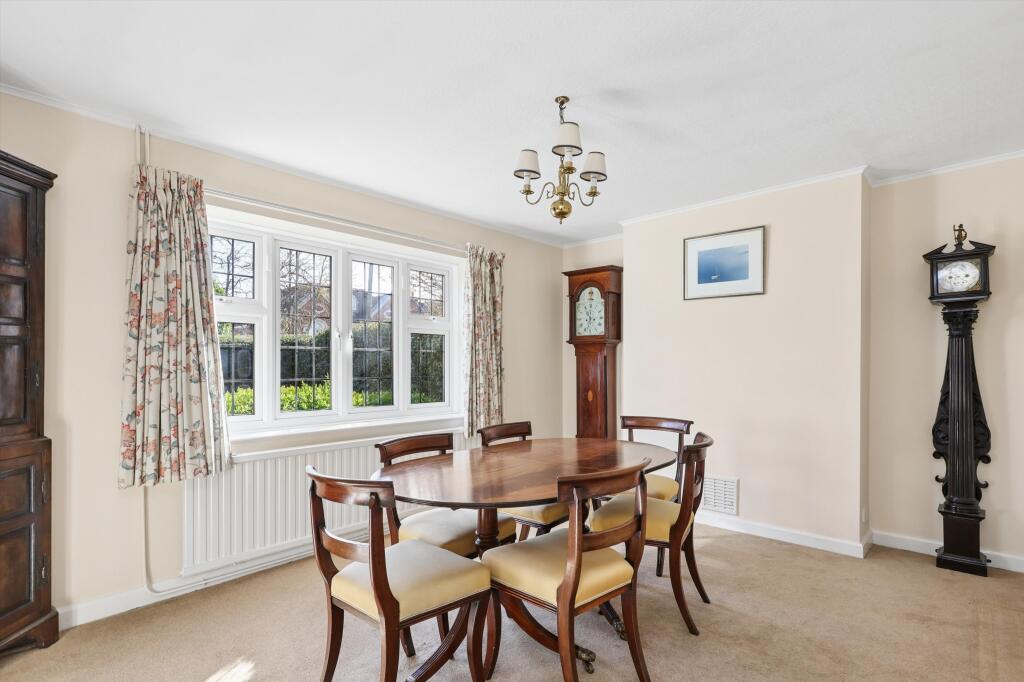 House in Esher - View 6