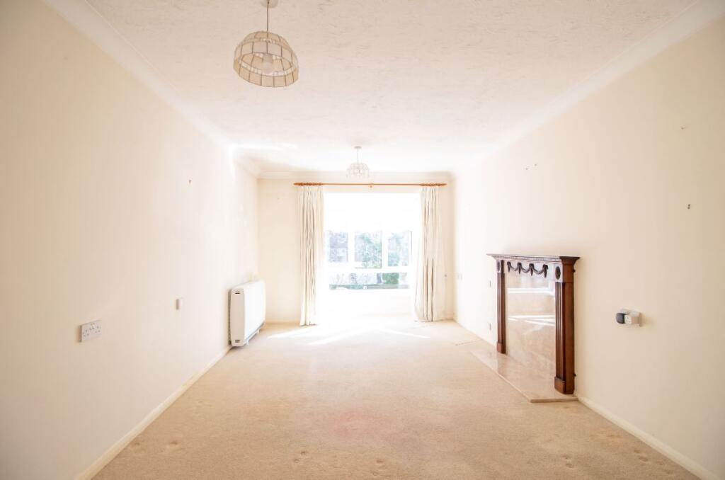 Dene Court, Cowplain, PO8 8HD photo 4