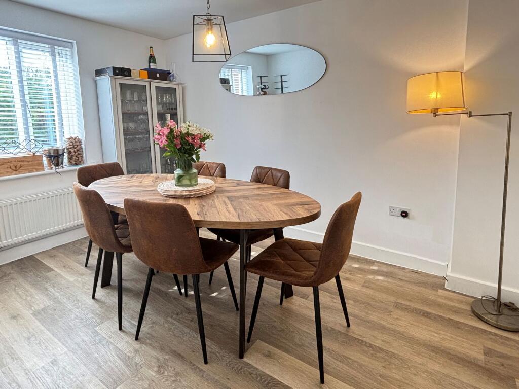 House in Gloucester - View 4