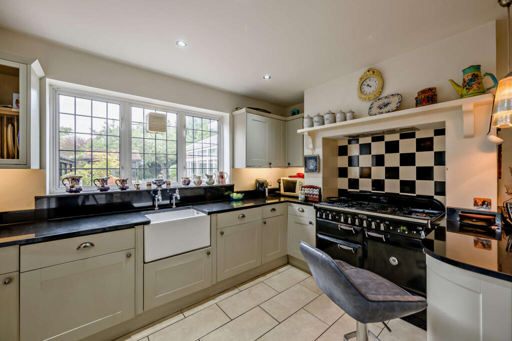 House in Stevenage - View 2