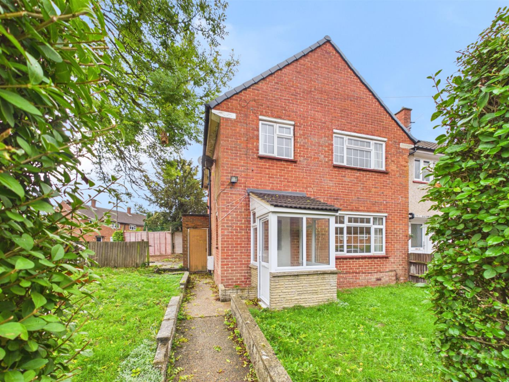 3-bed semi-detached on Thursley Crescent, New Addington, Croydon, £375,000