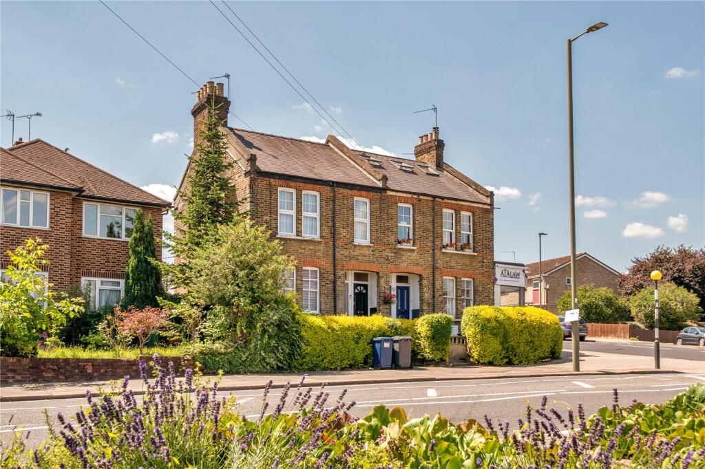 Main image of property: Oakleigh Road North, Whetstone, London, Greater London, N20