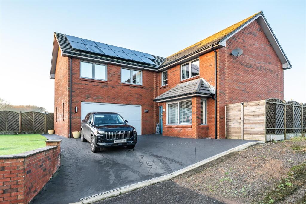 Julia Drive, Sandwith, Whitehaven photo 2