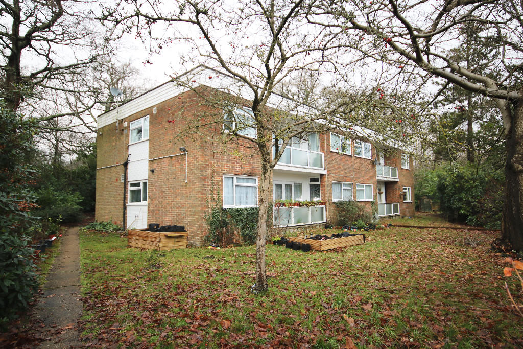 Main image of property: Bassett Wood Drive, Southampton, Hampshire, SO16