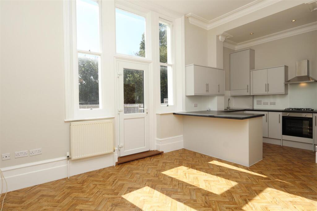 Apartment in Tonbridge - View 5