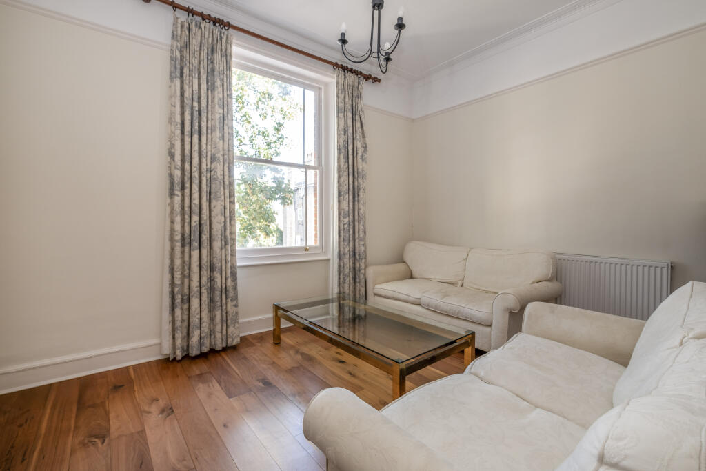 Apartment in Twickenham - View 5
