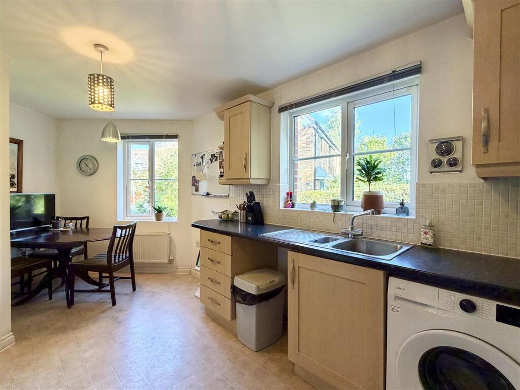 House in Hereford, Herefordshire - More