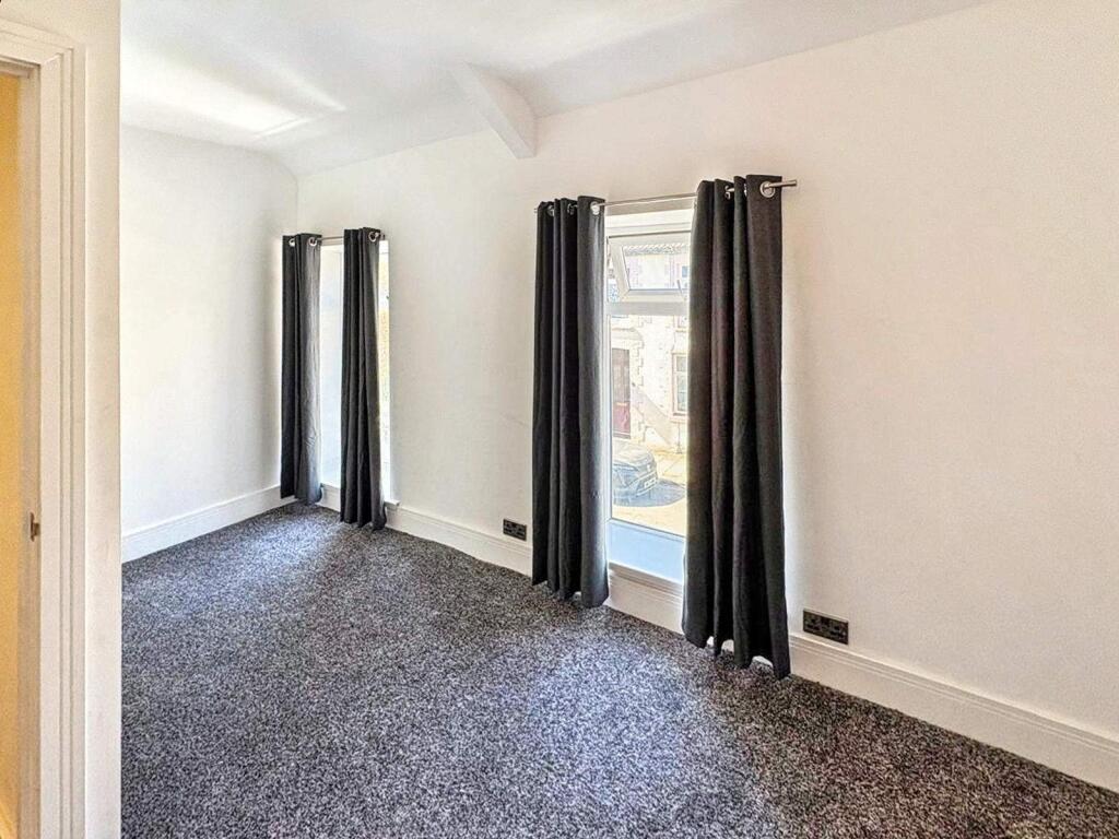 House in RCT, Treherbert - More