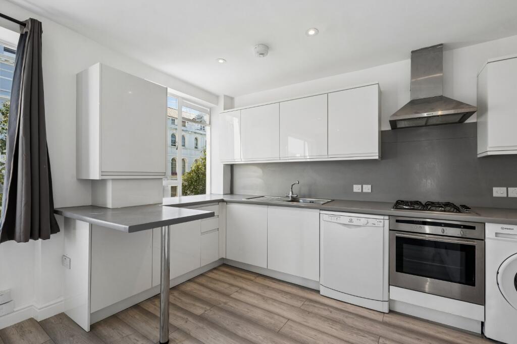 Apartment in London - More