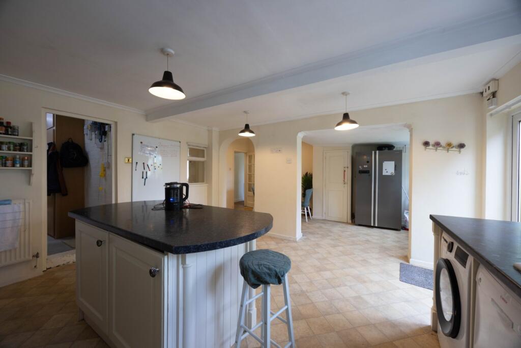 House in Wychavon, Broadway - More