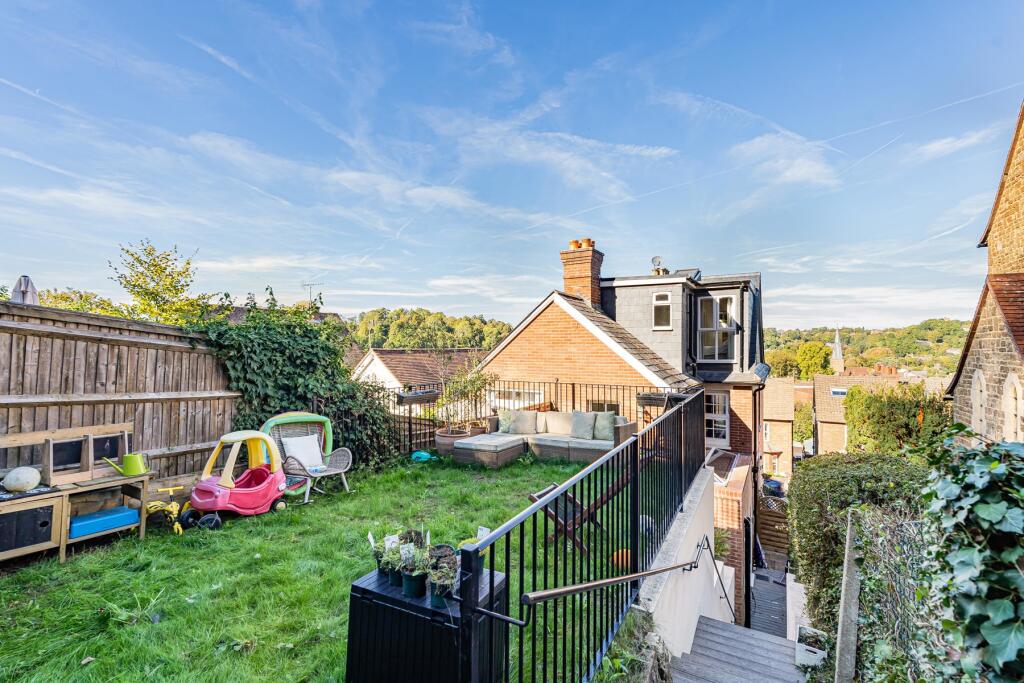 House in Waverley, Crownpits, Godalming - View 4