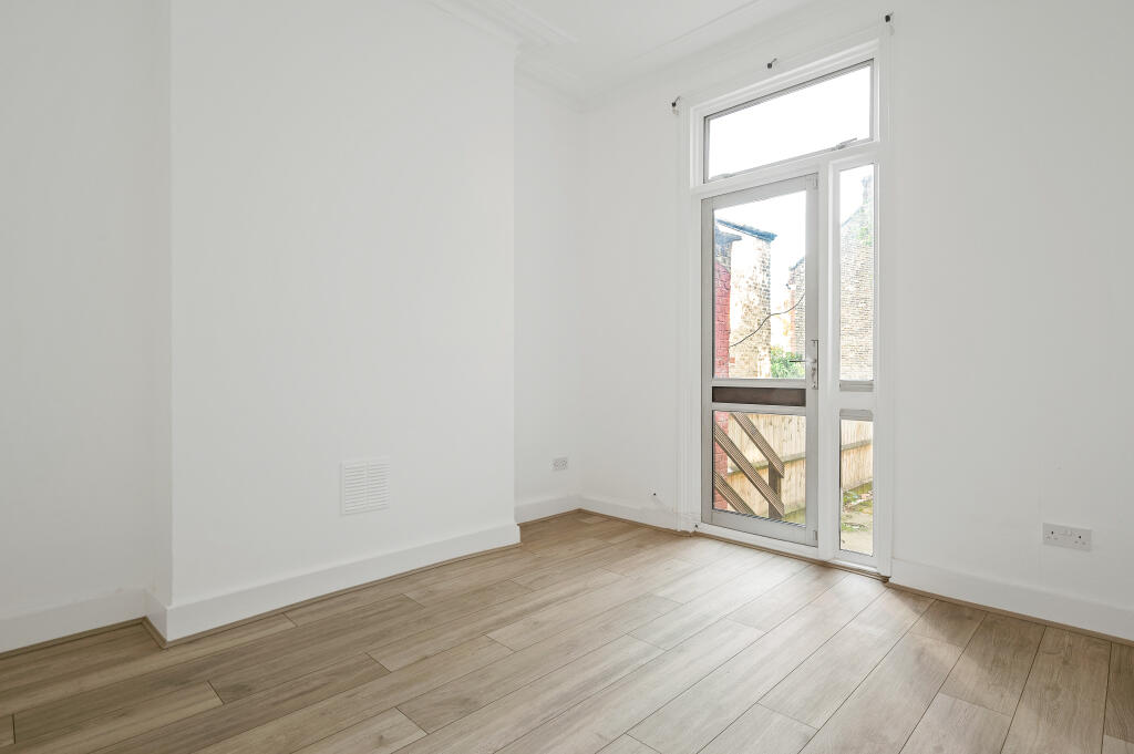 2 bedroom ground floor flat for rent
