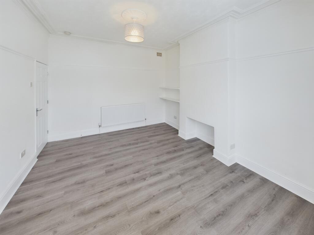 1 bedroom ground floor flat for rent