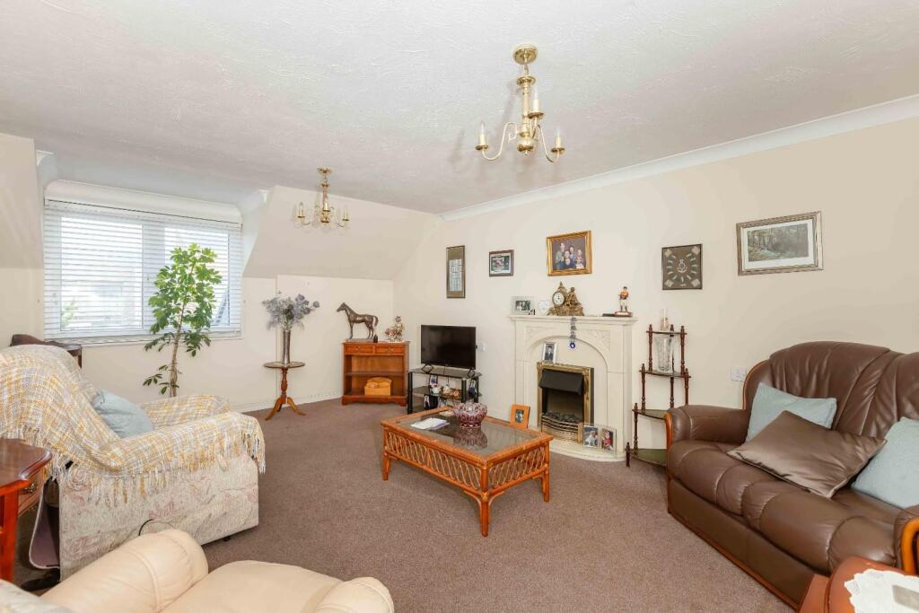 Apartment in Adur, Lancing - View 2