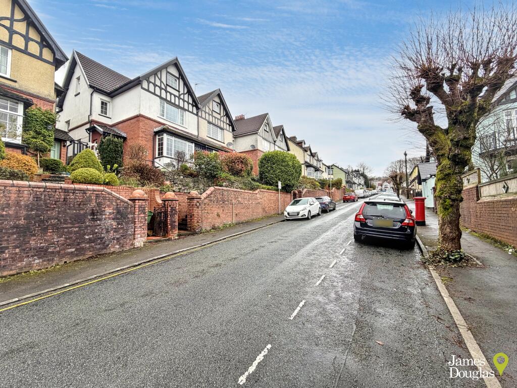 House in Pontypridd, Trallwn, Graigwen - View 2