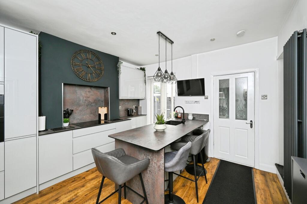 House in Ashfield, Sutton in Ashfield, Nottinghamshire - View 2