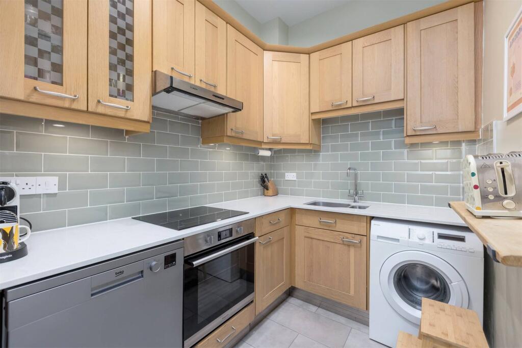 Apartment in Edinburgh - View 5
