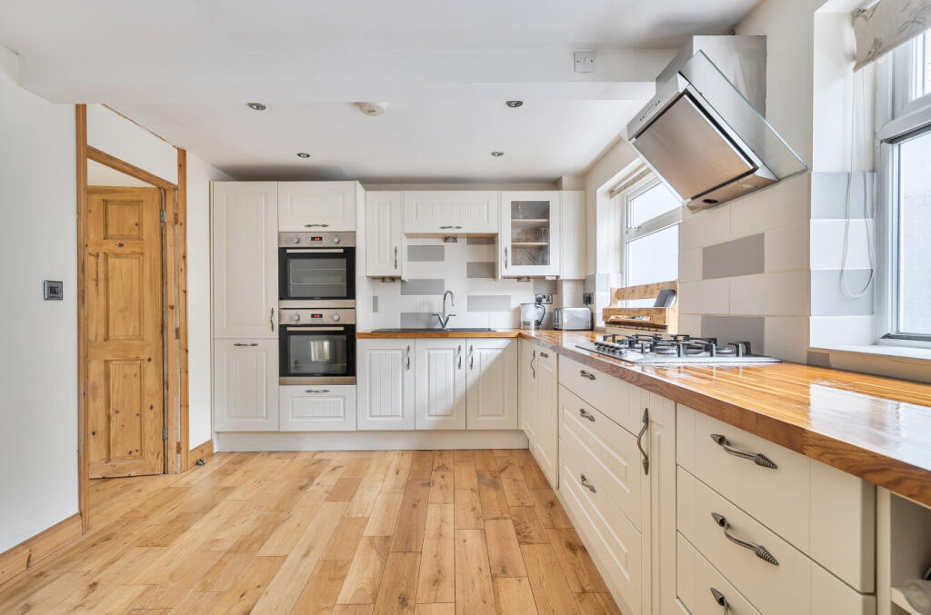 Hollybush Road, Warminster, BA12 photo 4