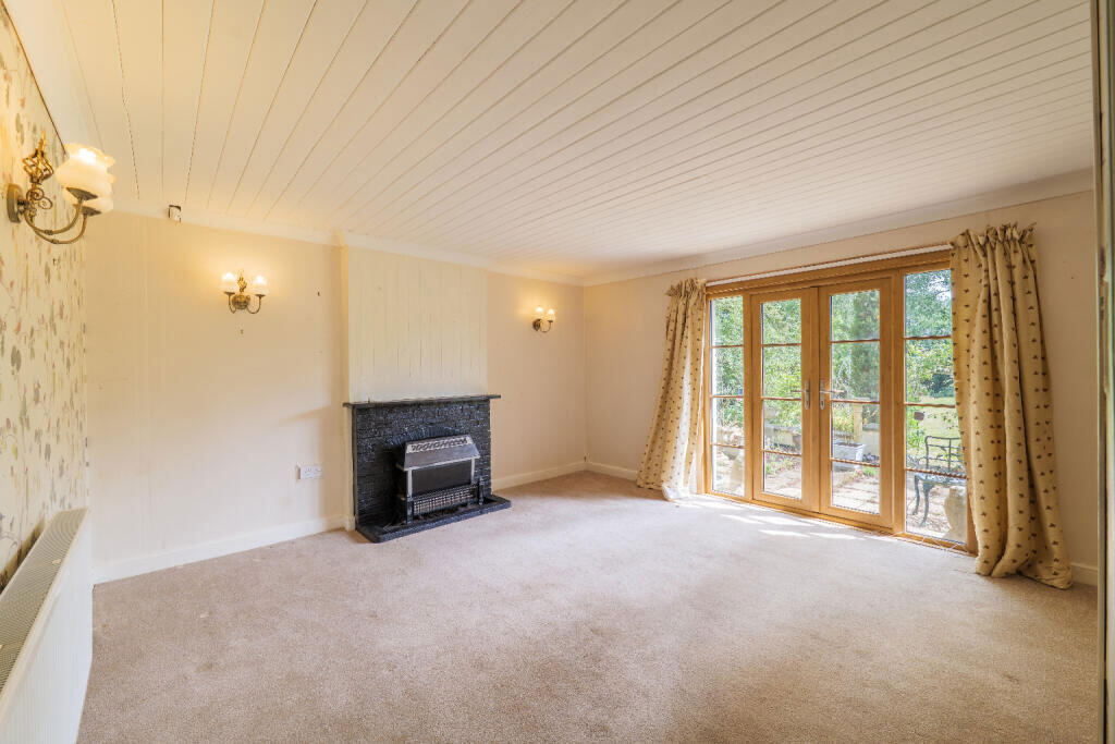House in Ipswich - View 4