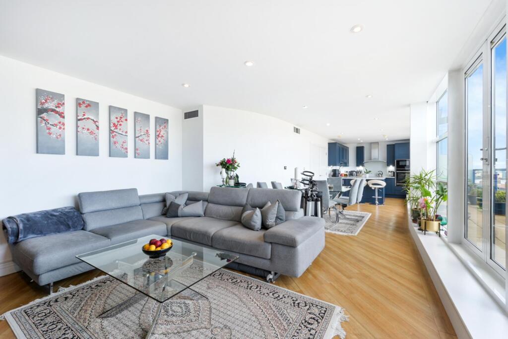 Main image of property: Apollo Building, 1 Newton Place, London, E14