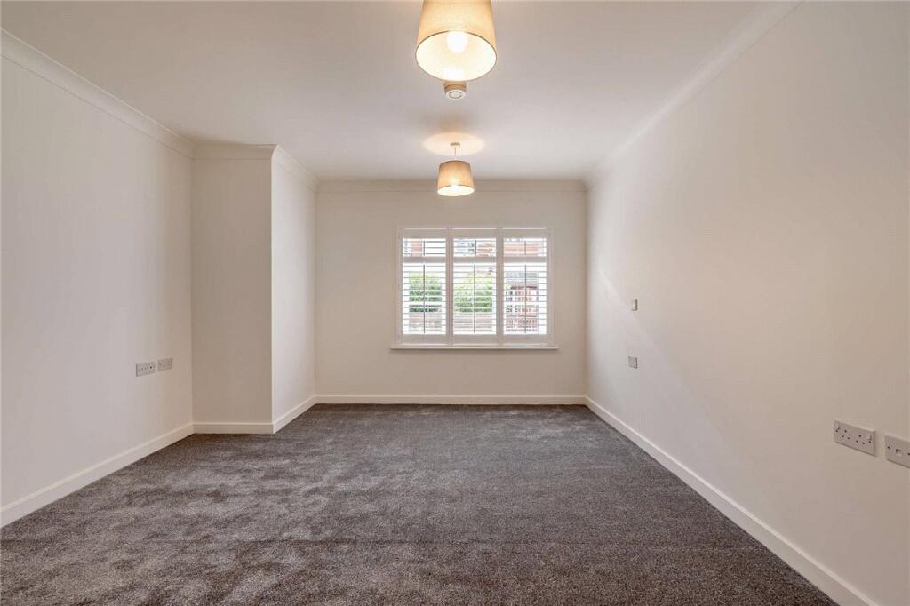 Bluecoats, Thatcham, Berkshire, RG18 - View 6
