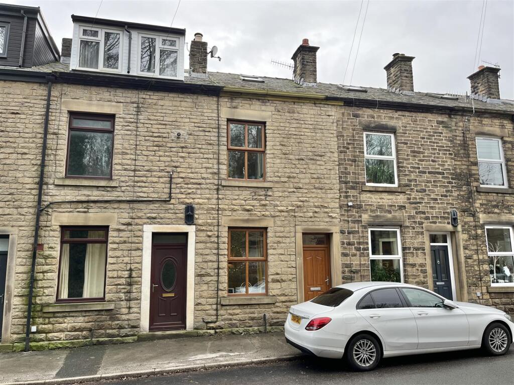 Main image of property: Charlestown, Glossop