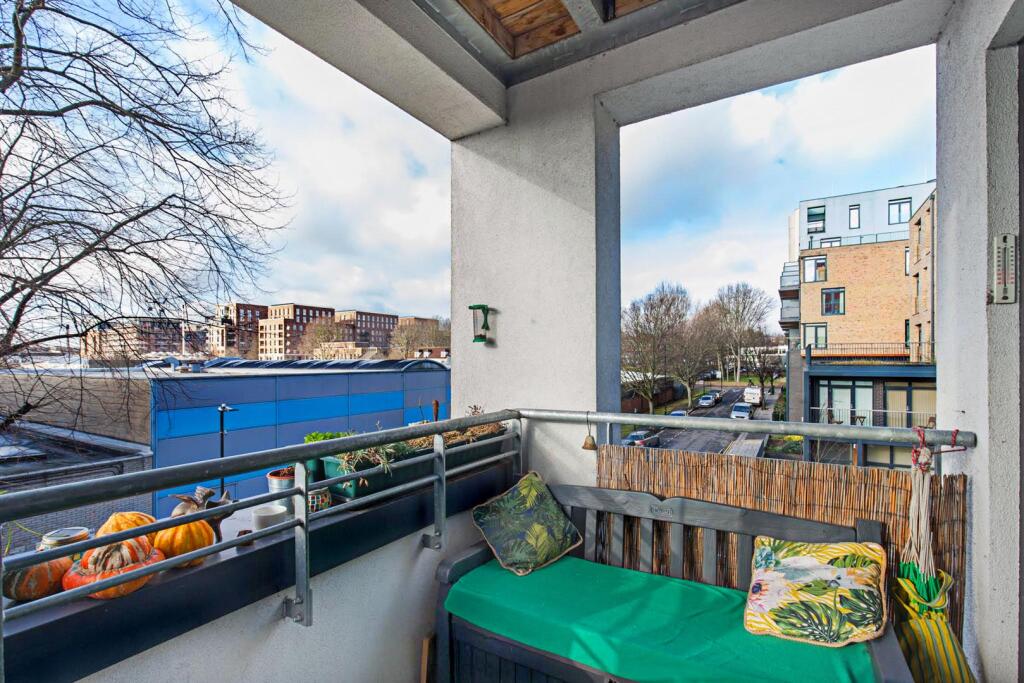Apartment in London - View 4