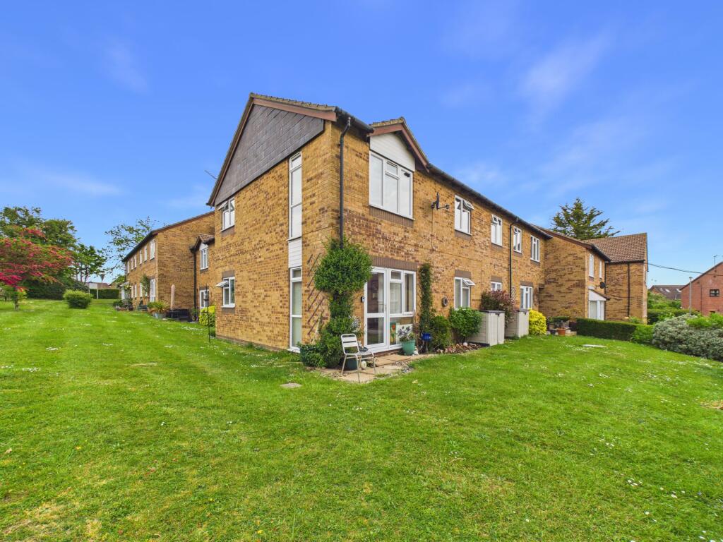 Apartment in Reading, Lower Earley, Earley - View 4