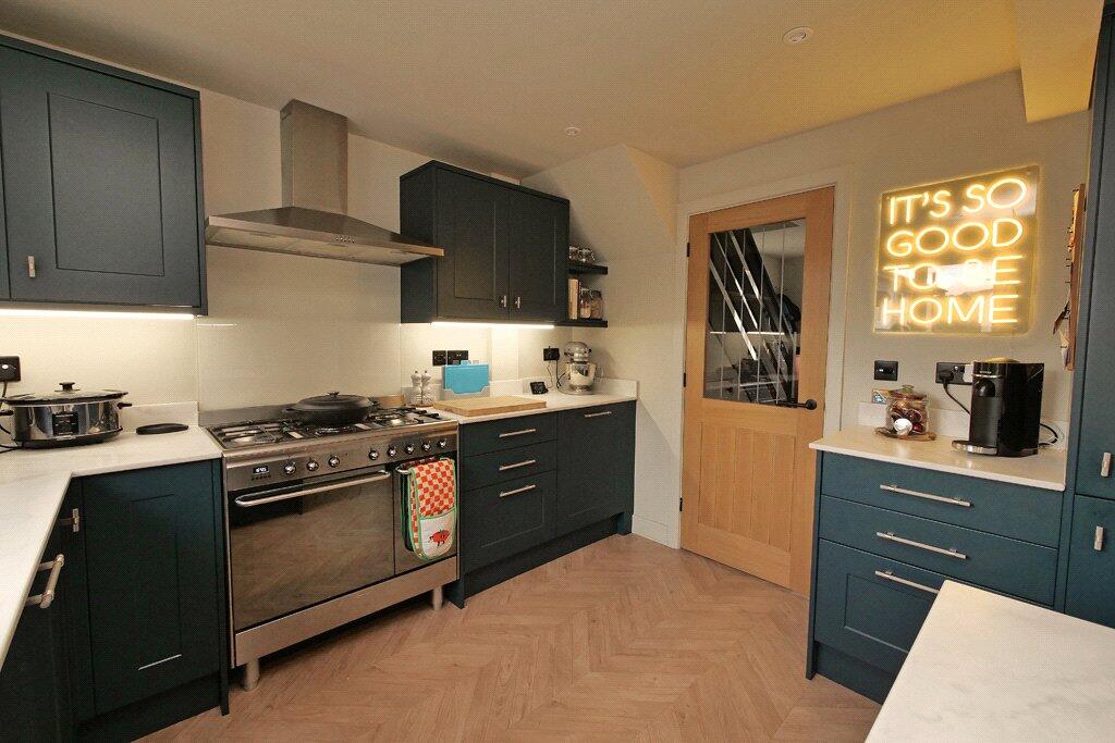 6 Sandy Lane, Embsay, BD23 6PD photo 4