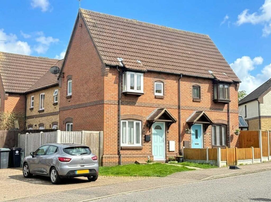 1-bed semi-detached on Langham Drive, Rayleigh, £270,000