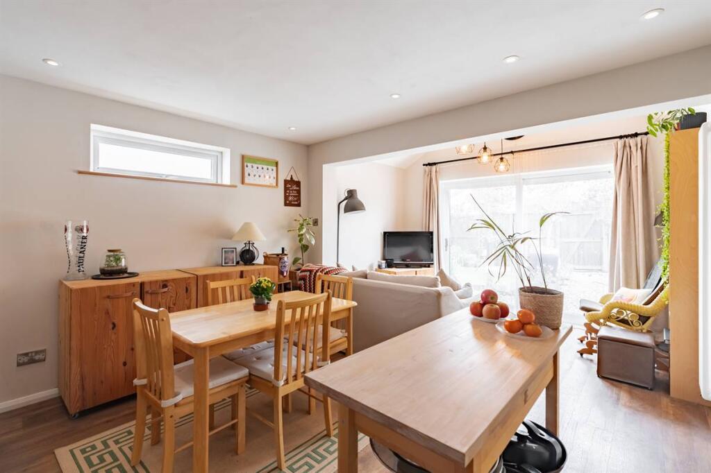 House in Canterbury, Herne and Broomfield - More