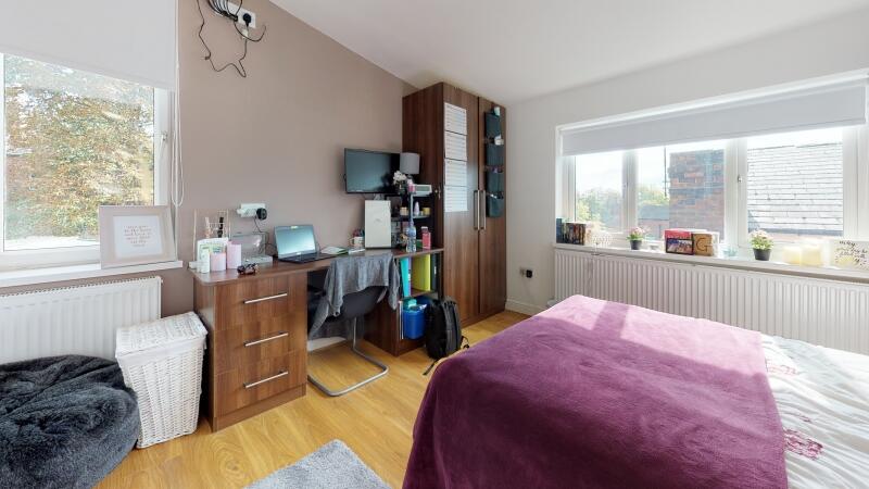 House in Leeds, West Yorkshire - More