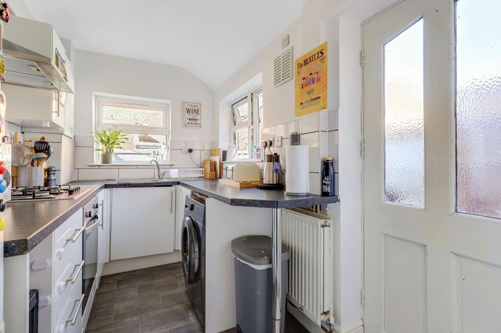 House in Nottingham - View 4