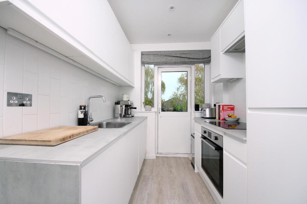 Apartment in London - More