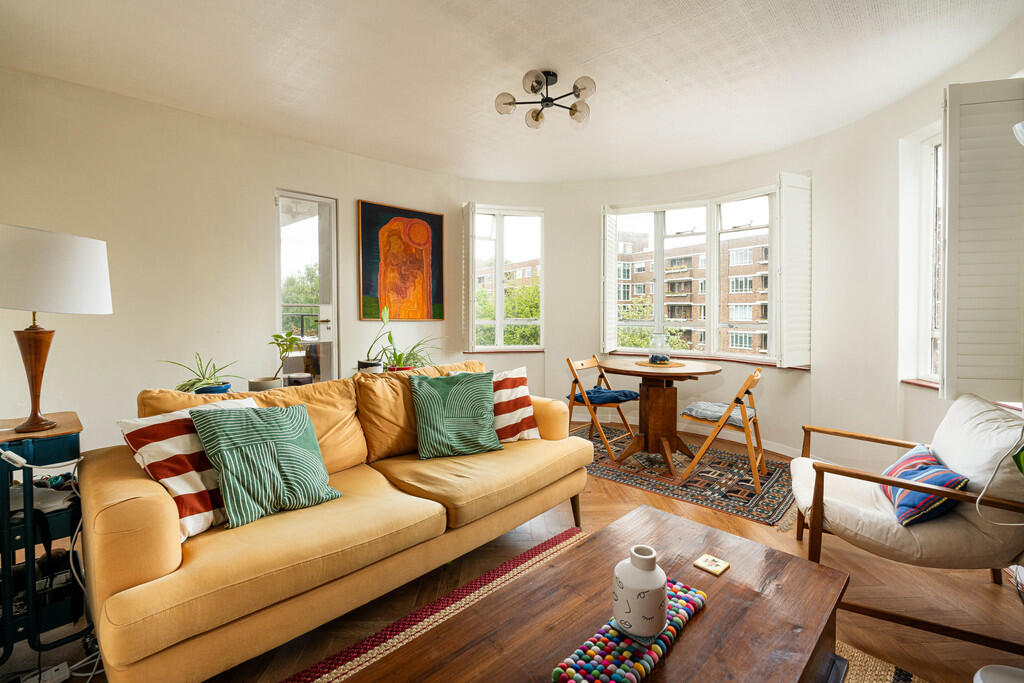 Apartment in London - More