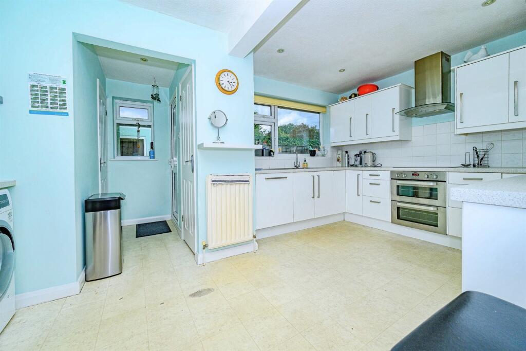 Additional image 2 of Oaklands Lane, Smallford, St. Albans