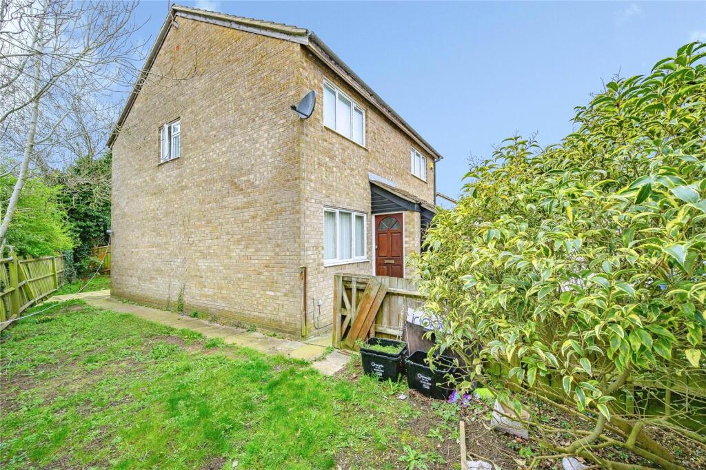 Main image of property: Repton Close, Luton, LU3